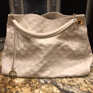 ❤️SOLD❤️Louis Vuitton Artsy MM Empriente Neige